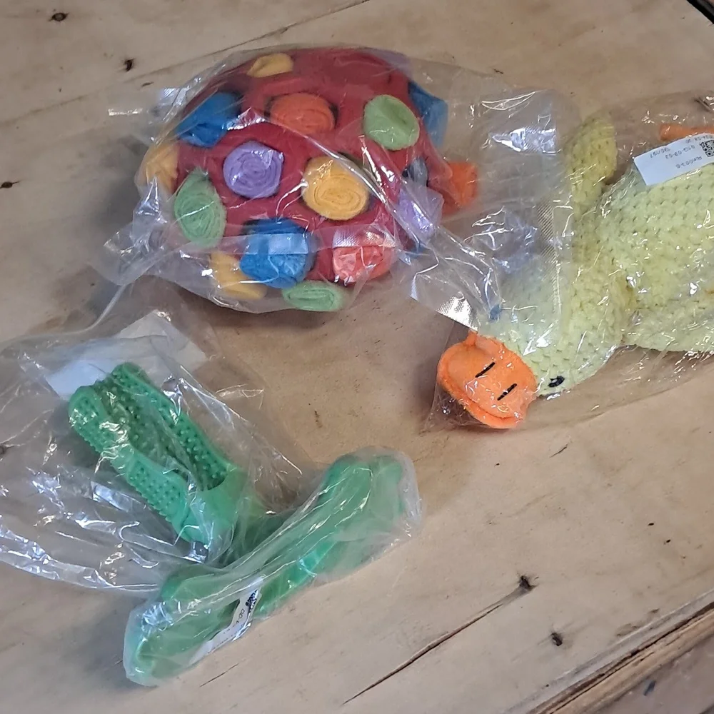 NWT 3 Piece Pet Toy Set
